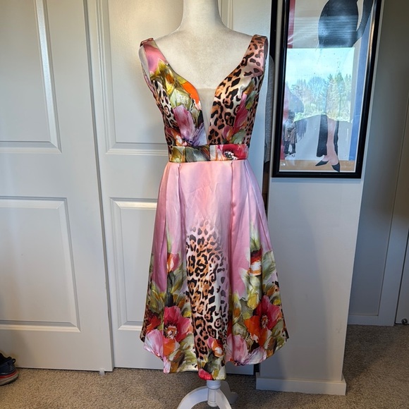 Va va voom Floral and Leopard Print Pink Dress - Picture 1 of 12